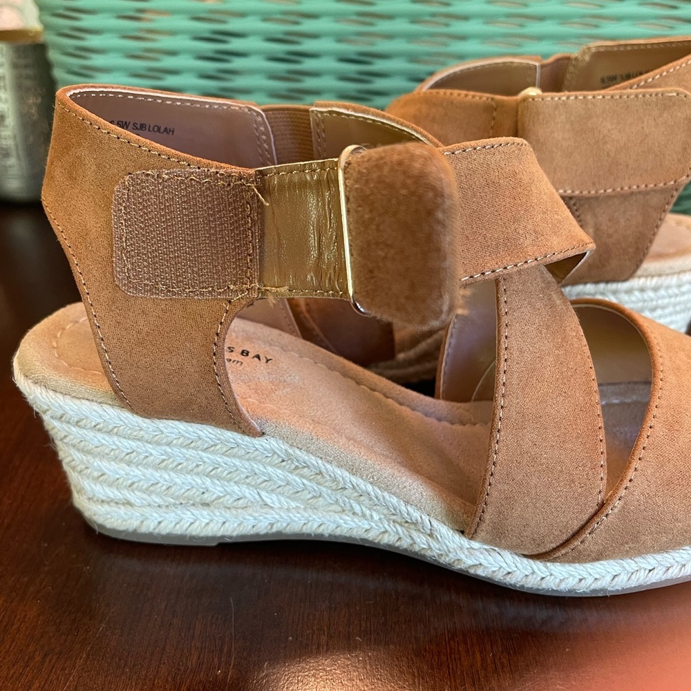 NWOT St. John's Bay Womens Lolah Wedge Sandals, Honey Ginger - SZ 6.5 WIDE - Picture 5 of 7